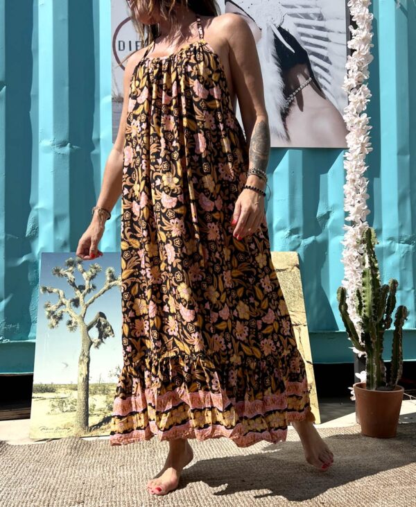 Robe Boheme dos nue kaki pink face